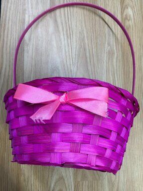 FamilyMaid 34104 10 x 8 x 15.5 in. Easter Basket